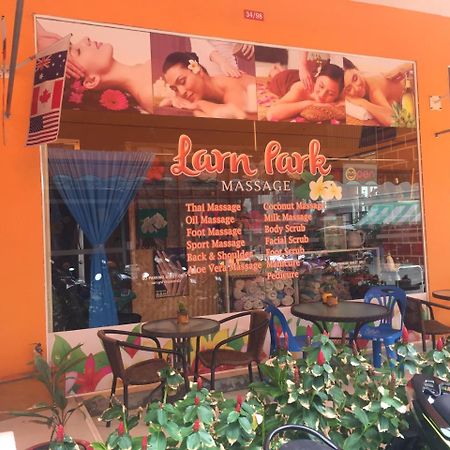 Larn Park Resortel Patong Ngoại thất bức ảnh