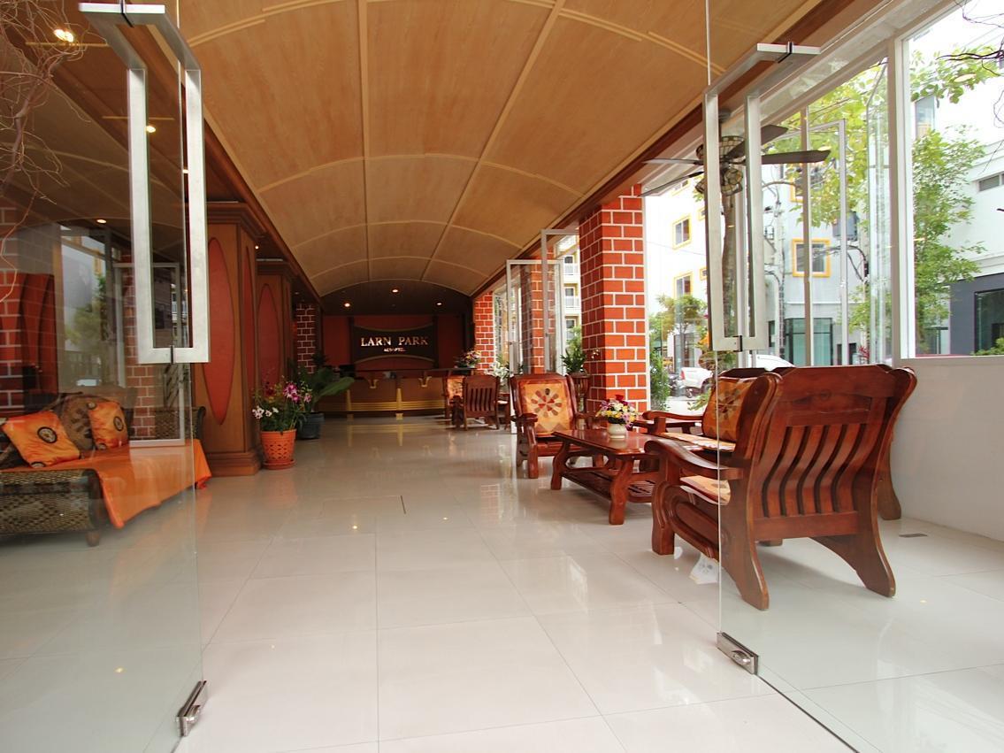Larn Park Resortel Patong Ngoại thất bức ảnh