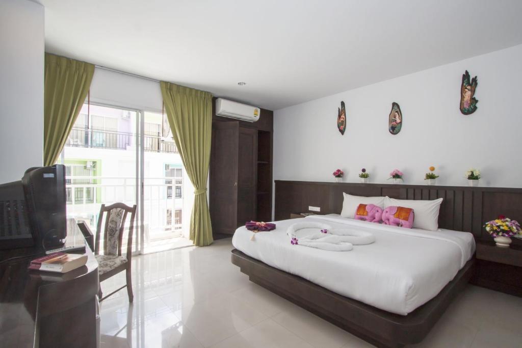Larn Park Resortel Patong Phòng bức ảnh