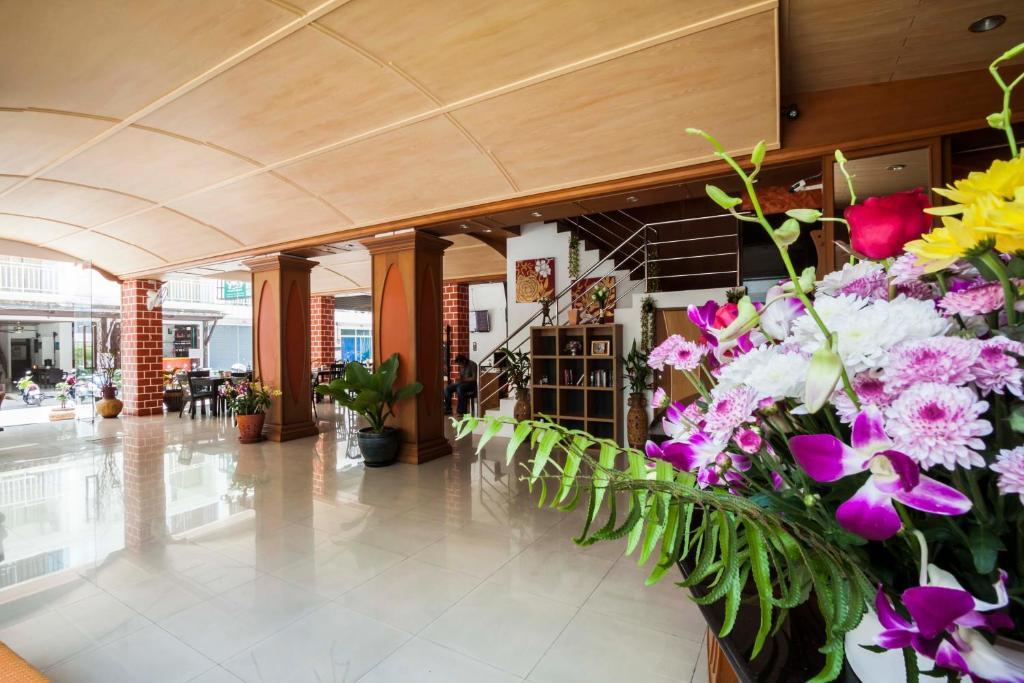 Larn Park Resortel Patong Ngoại thất bức ảnh