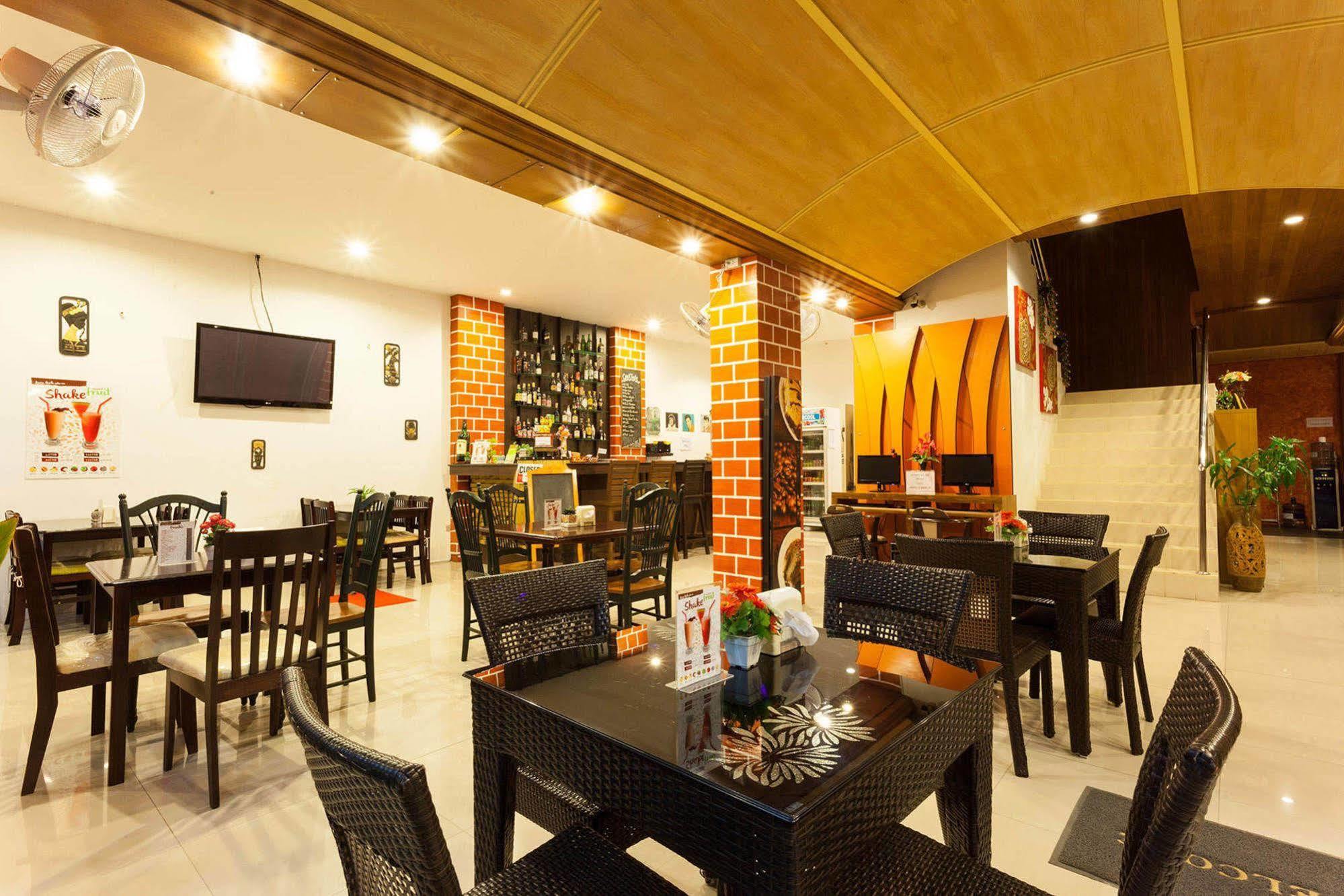 Larn Park Resortel Patong Ngoại thất bức ảnh
