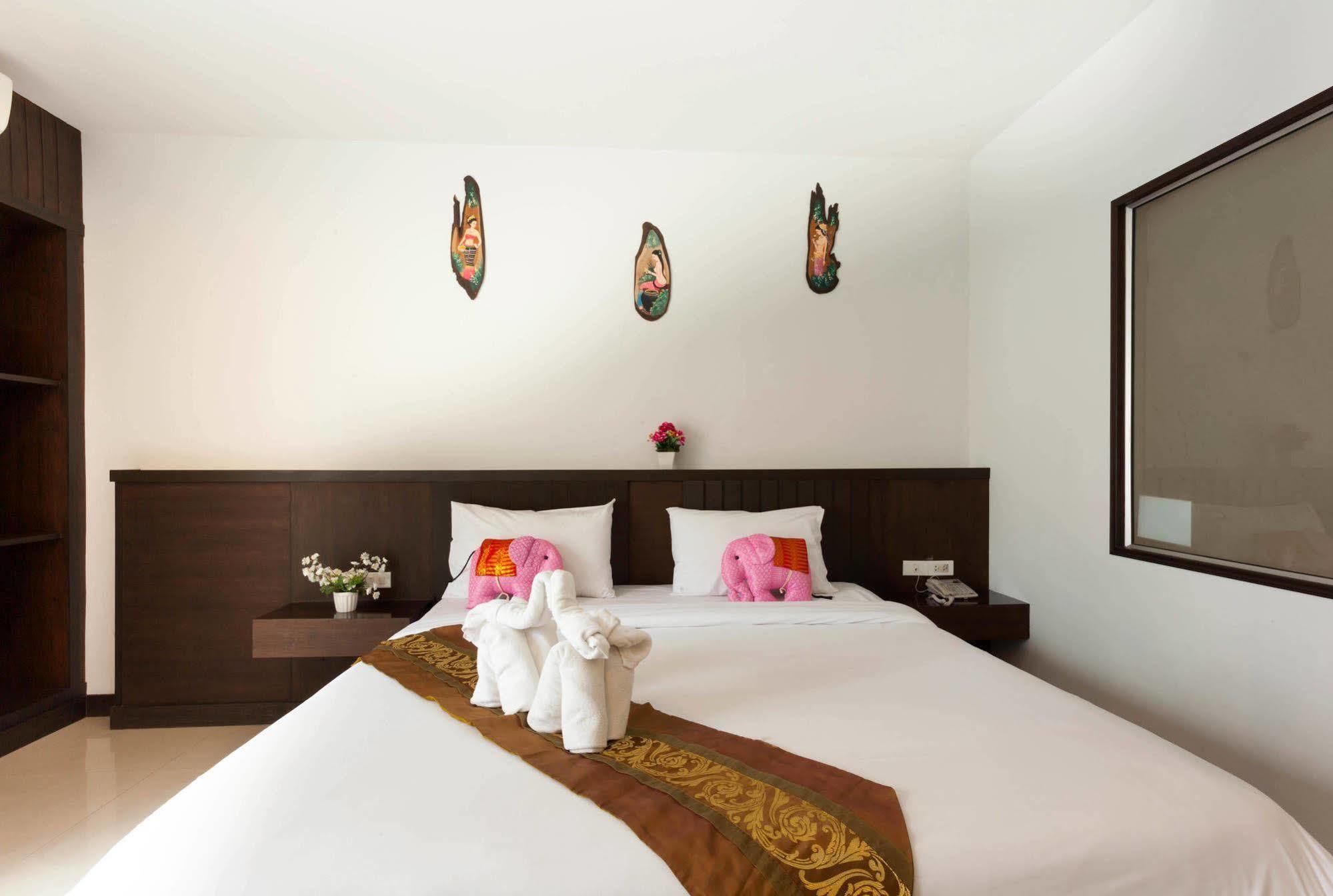 Larn Park Resortel Patong Ngoại thất bức ảnh