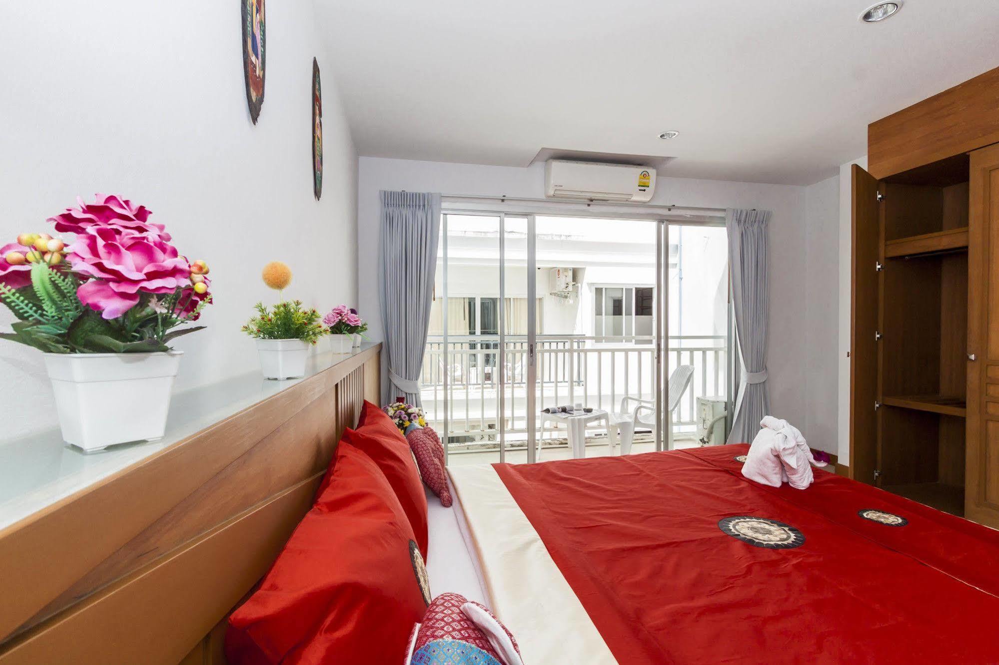 Larn Park Resortel Patong Ngoại thất bức ảnh